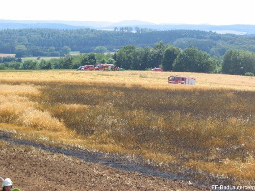 2010_07_19 Brand eines Getreidefeldes bei Osterhagen 010